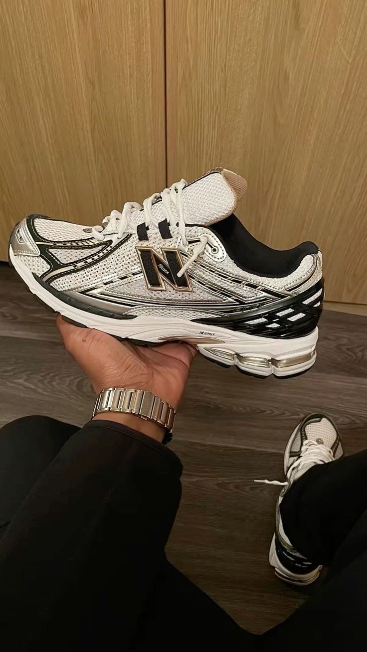 New Balance 1906