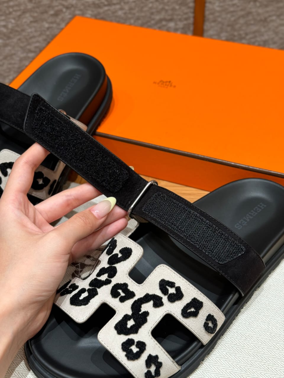 Sandales Chypre Hermès Blanc Léopard