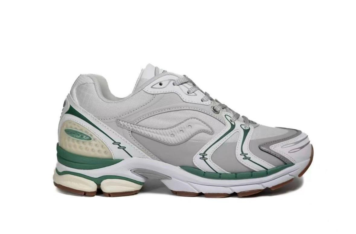 Saucony ProGrid Triumph 4 Blanc et Vert - Sneakers rétro running - nbaddict.fr